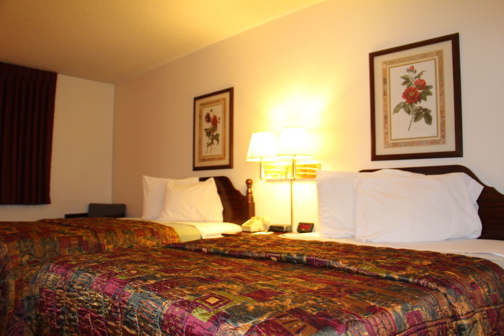 Westbridge Inn And Suites Centerville Extérieur photo